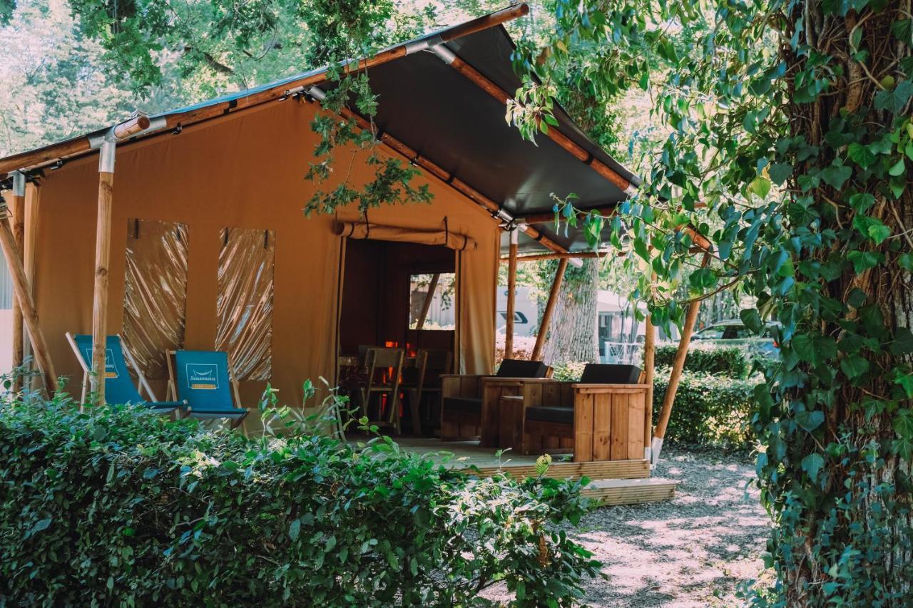 Camping de la Forêt Seasonova Sillé-le-Guillaume Exterior foto