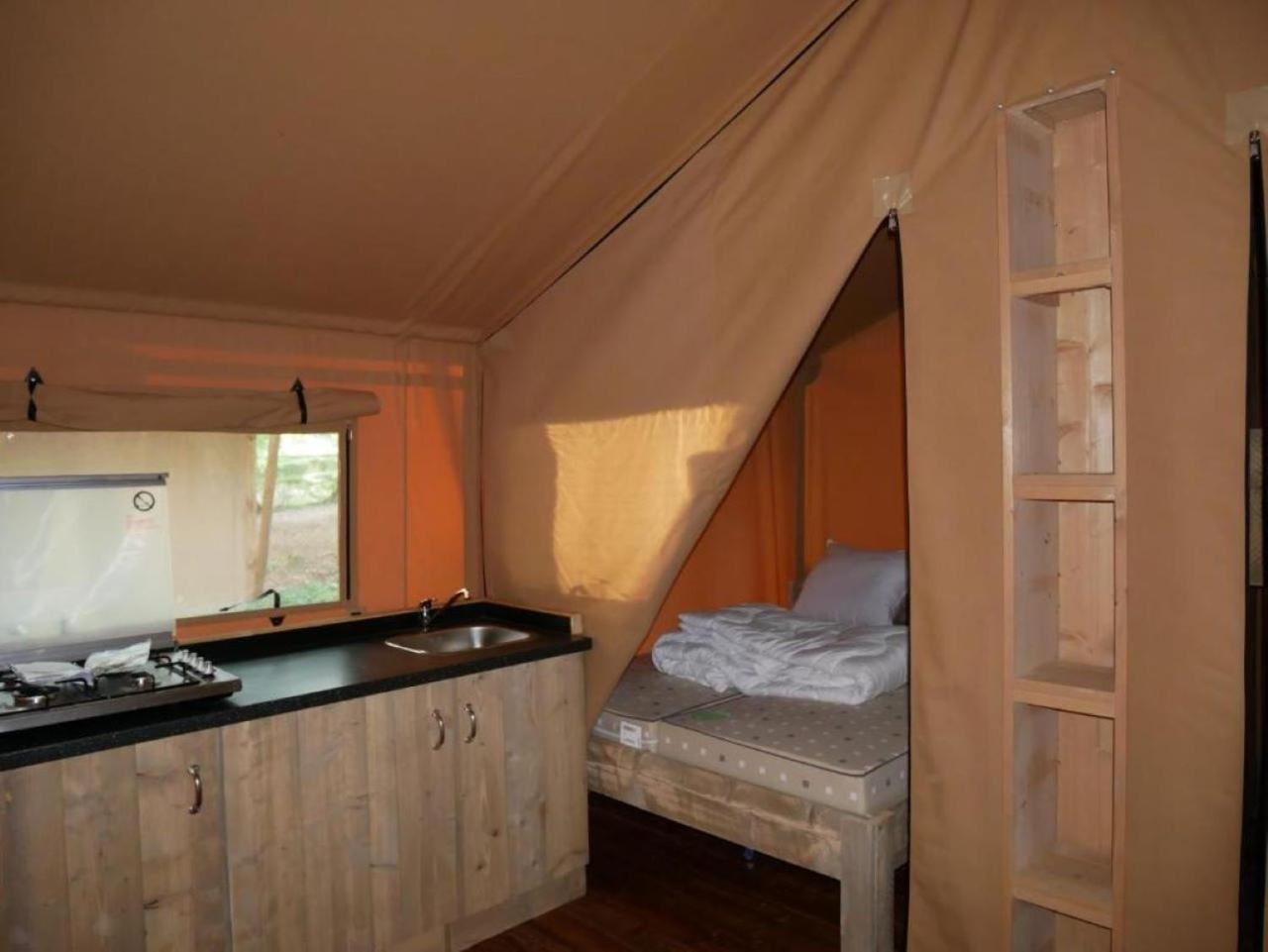 Camping de la Forêt Seasonova Sillé-le-Guillaume Exterior foto
