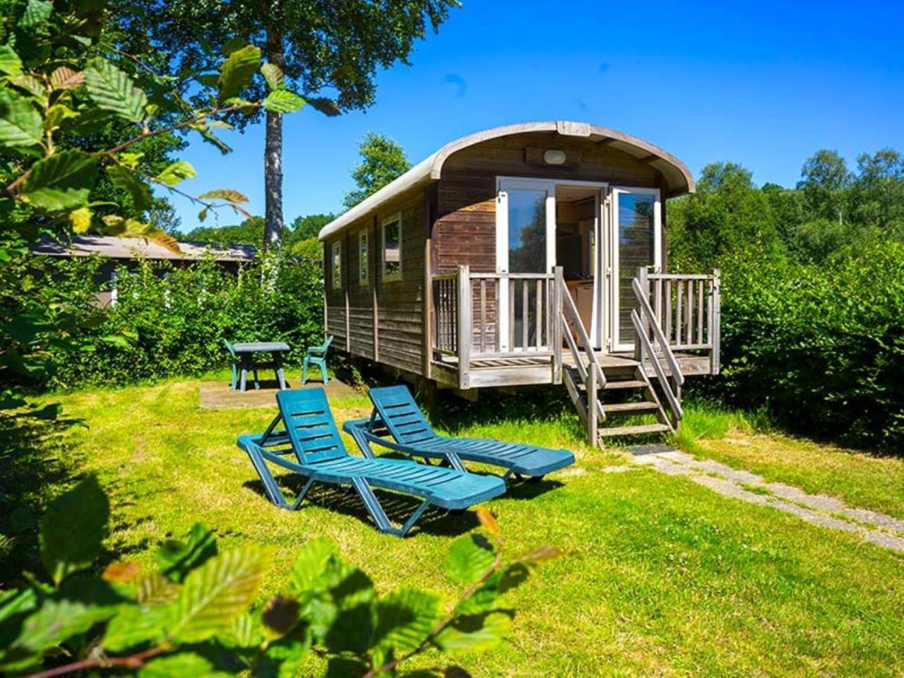 Camping de la Forêt Seasonova Sillé-le-Guillaume Exterior foto
